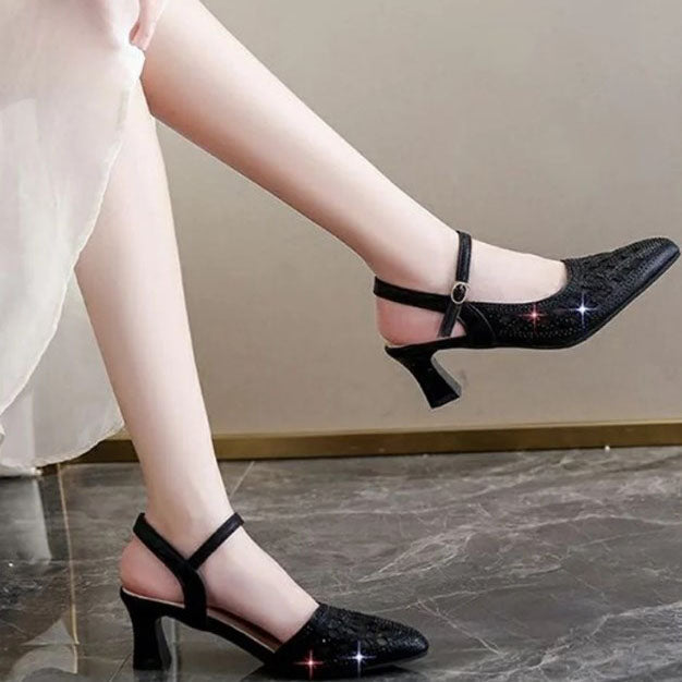 Ausgehöhlte atmungsaktive Strass-Sandalen mit hohen Absätzen für Frauen